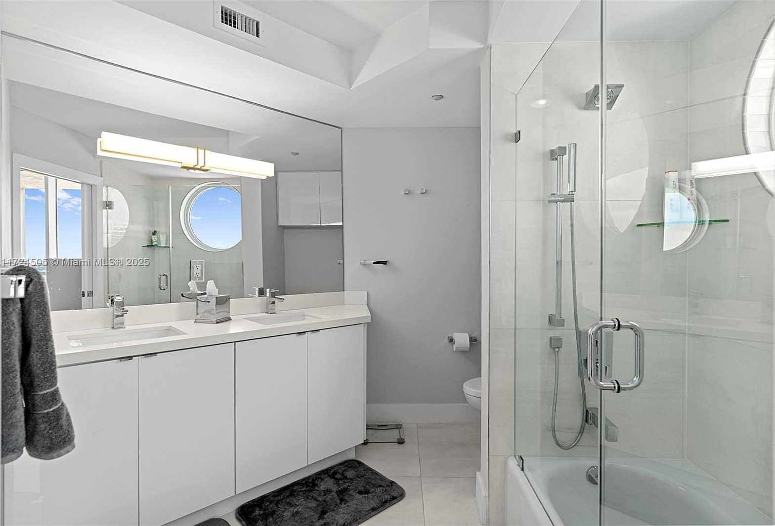 Small Image of 7330 OCEAN TER #19-C, Miami Beach Number 13