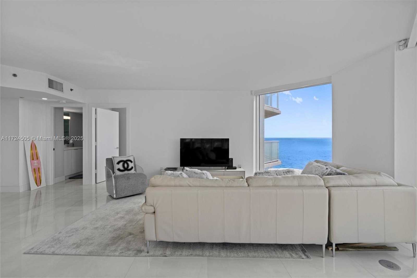 Small Image of 7330 OCEAN TER #19-C, Miami Beach Number 4