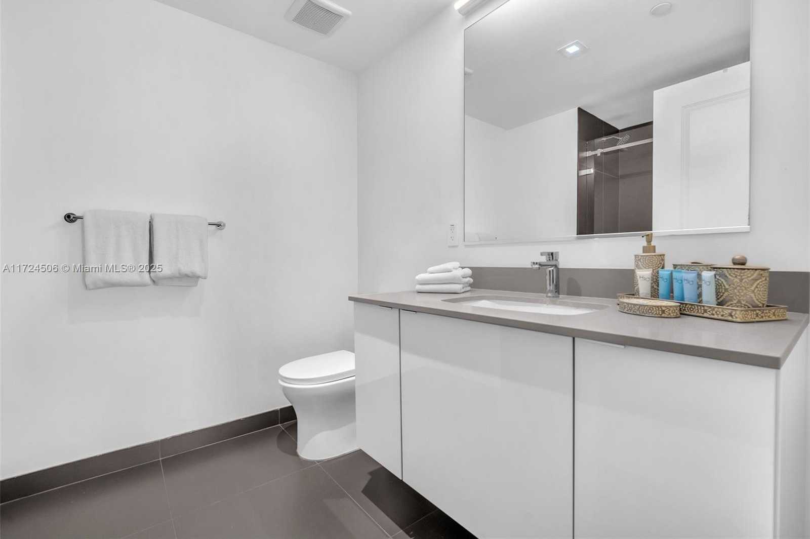 Small Image of 1600 NORTH EAST 1ST AVE #2115, Miami Number 19