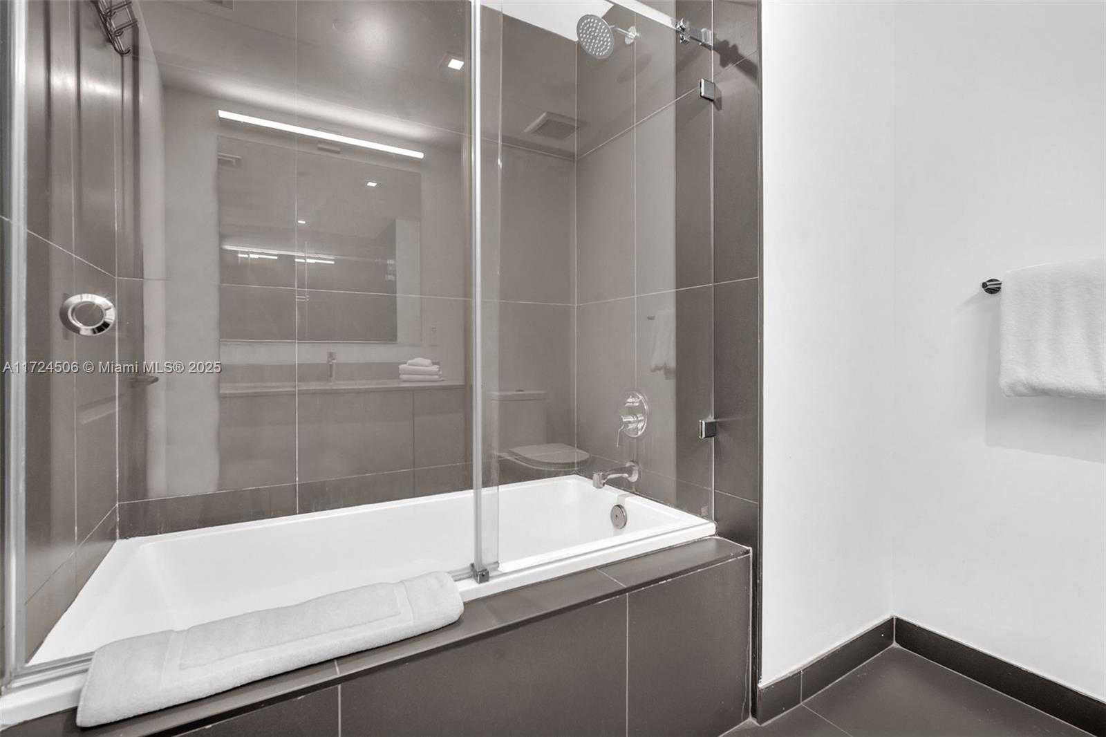 Small Image of 1600 NORTH EAST 1ST AVE #2115, Miami Number 21