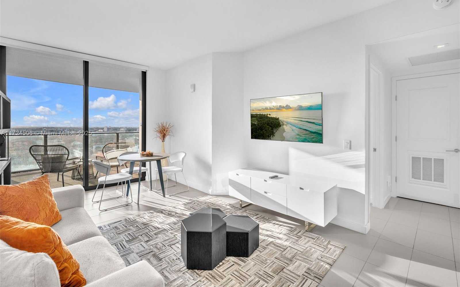 Small Image of 1600 NORTH EAST 1ST AVE #2115, Miami Number 4