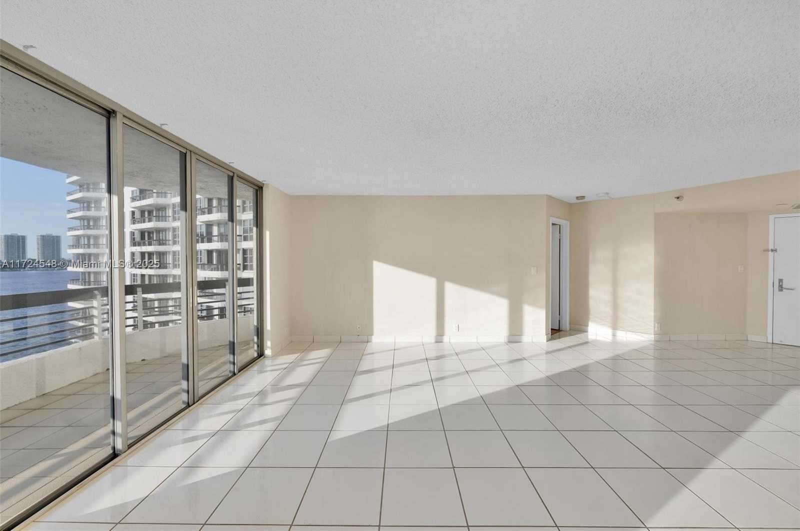 Small Image of 3530 MYSTIC POINTE DR #710, Aventura Number 13