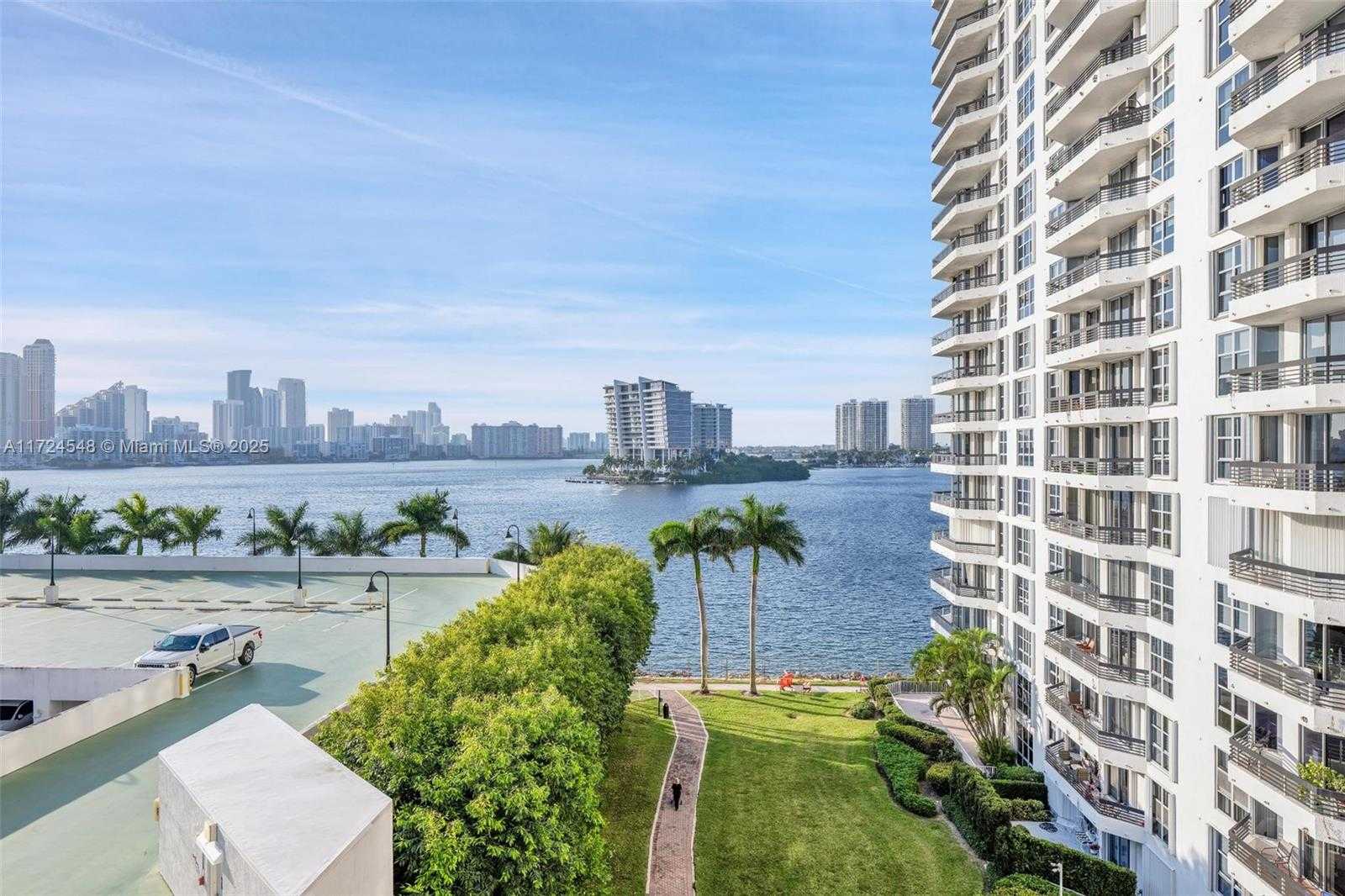 Small Image of 3530 MYSTIC POINTE DR #710, Aventura Number 2