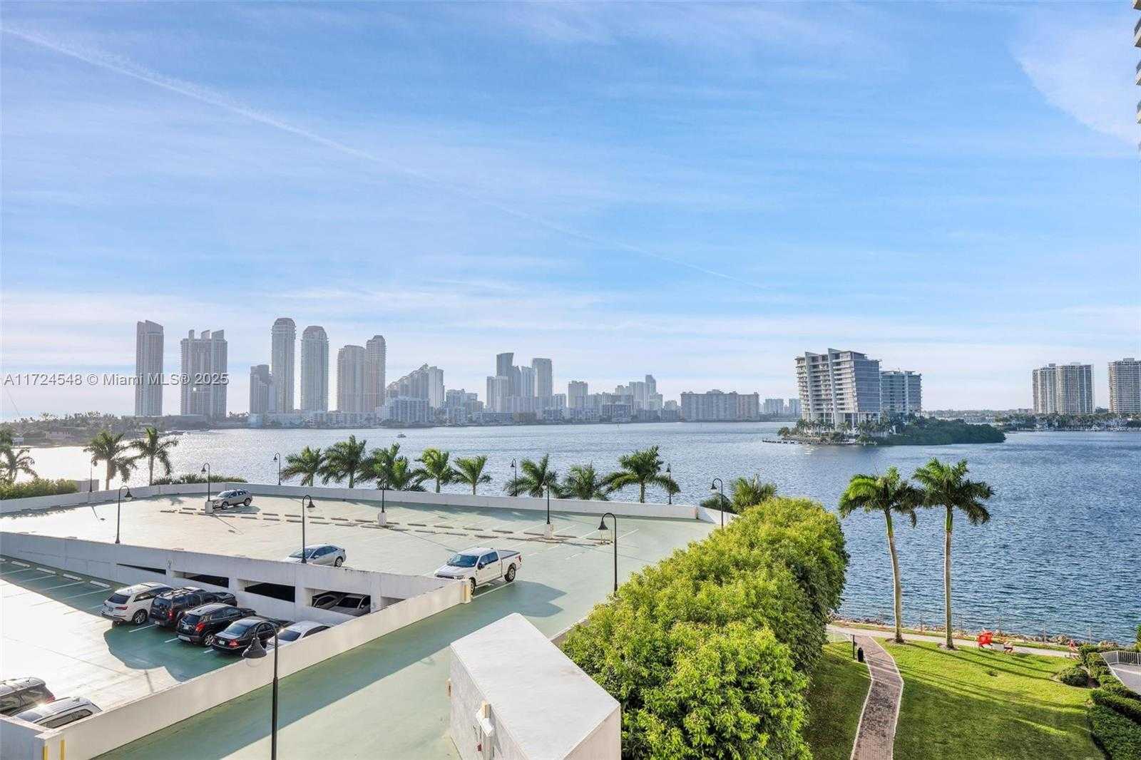 Small Image of 3530 MYSTIC POINTE DR #710, Aventura Number 22