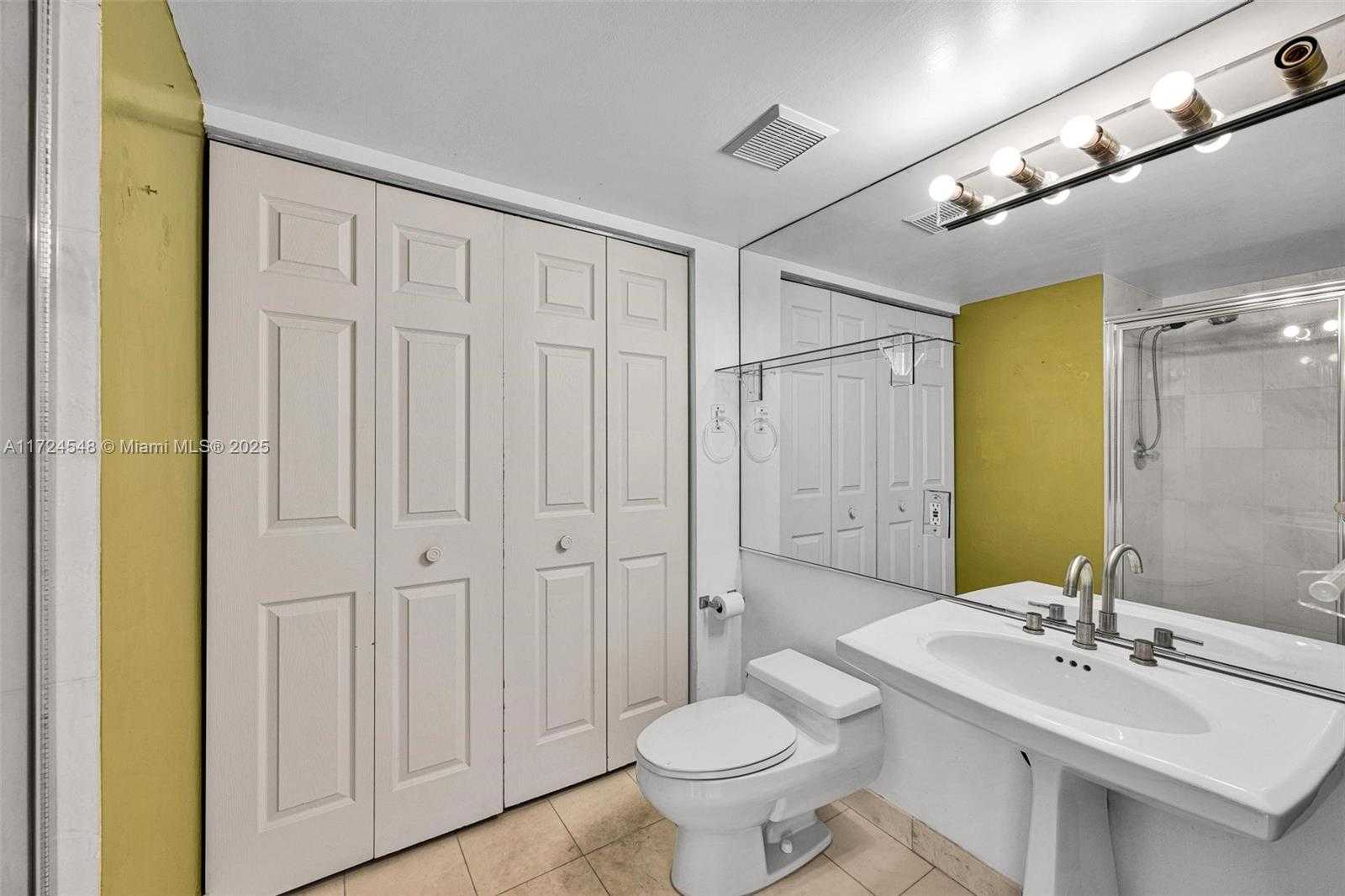 Small Image of 3530 MYSTIC POINTE DR #710, Aventura Number 23