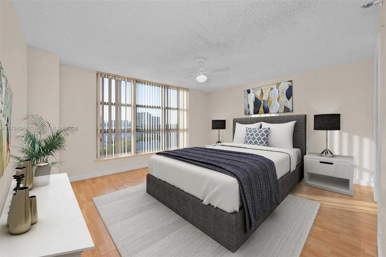 Small Image of 3530 MYSTIC POINTE DR #710, Aventura Number 4