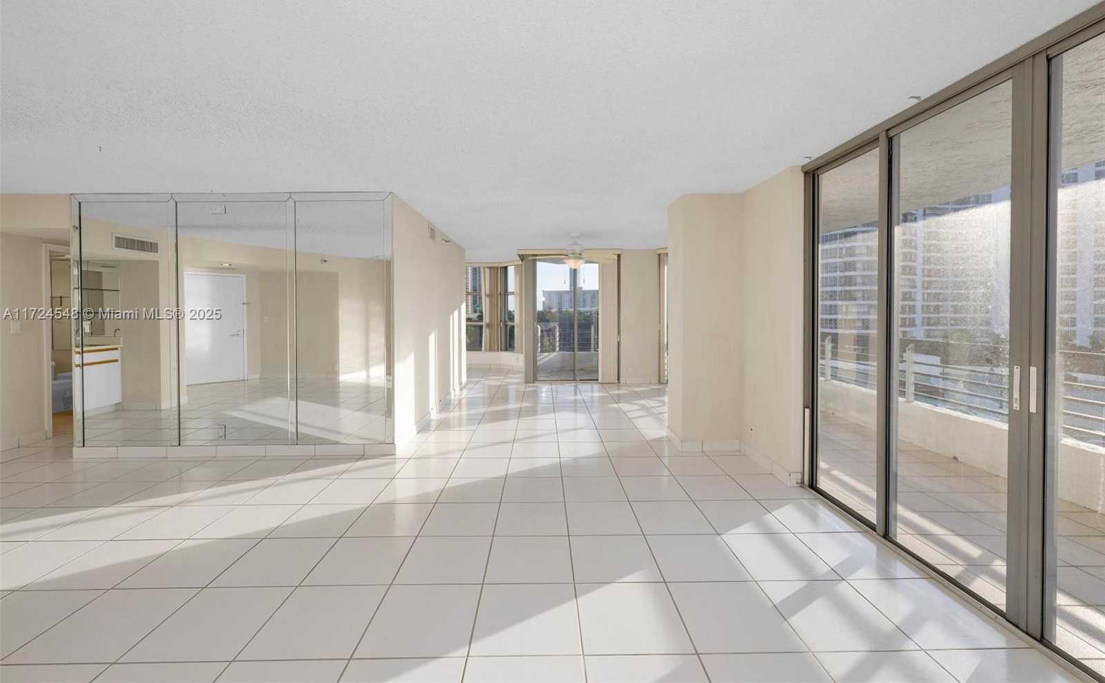 Small Image of 3530 MYSTIC POINTE DR #710, Aventura Number 9