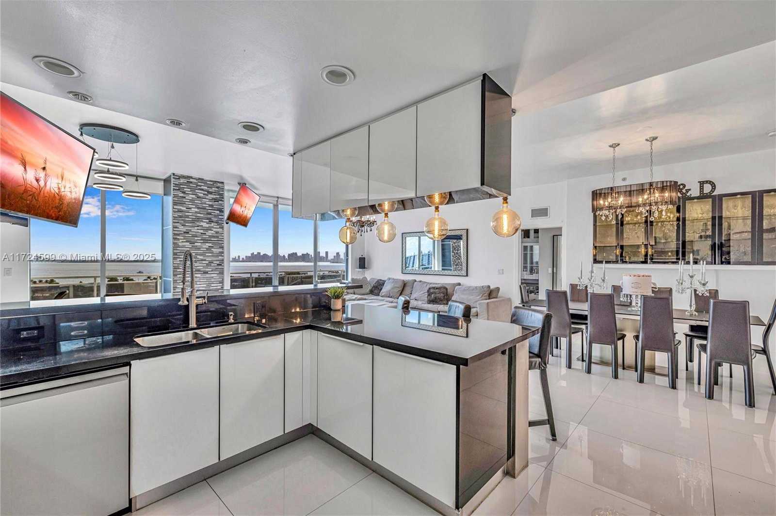 Small Image of 7901 HISPANOLA AVE #902, North Bay Village Number 3