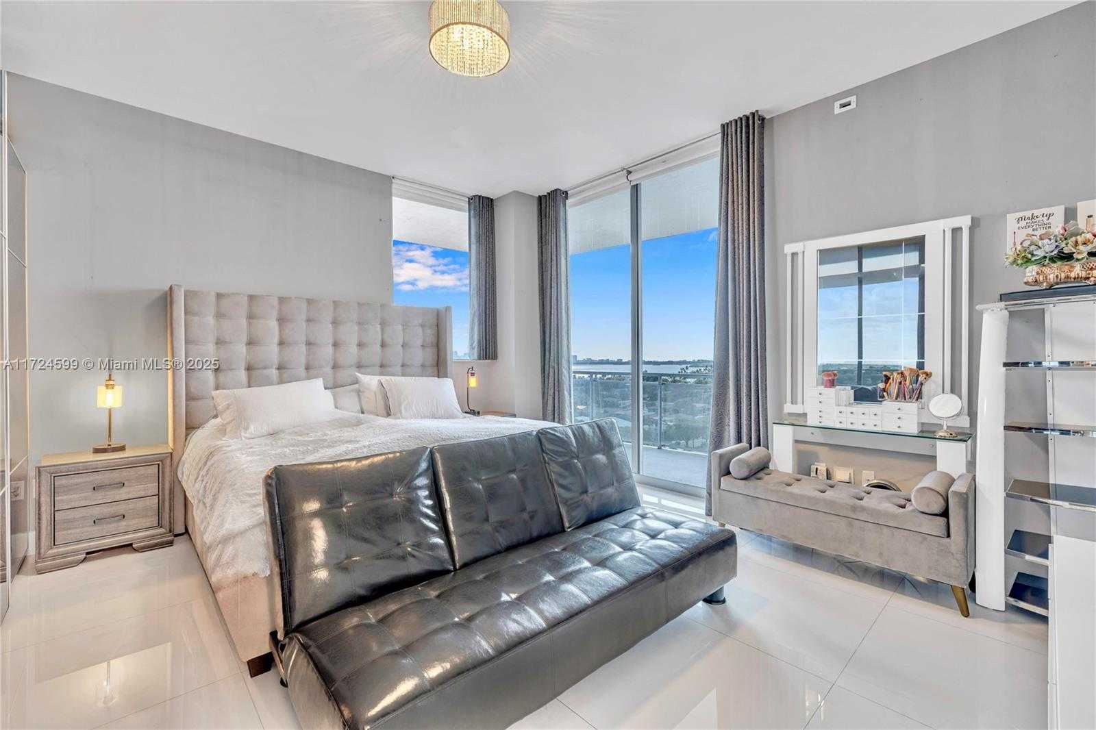 Small Image of 7901 HISPANOLA AVE #902, North Bay Village Number 6