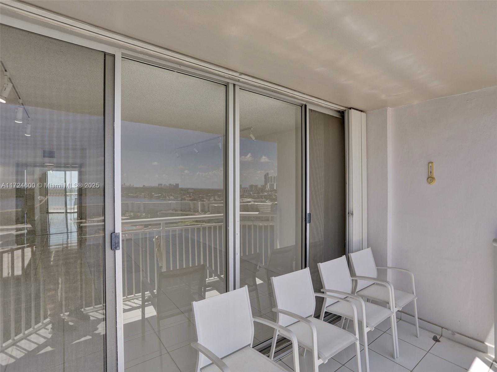 Small Image of 18071 BISCAYNE BLVD #1701, Aventura Number 19