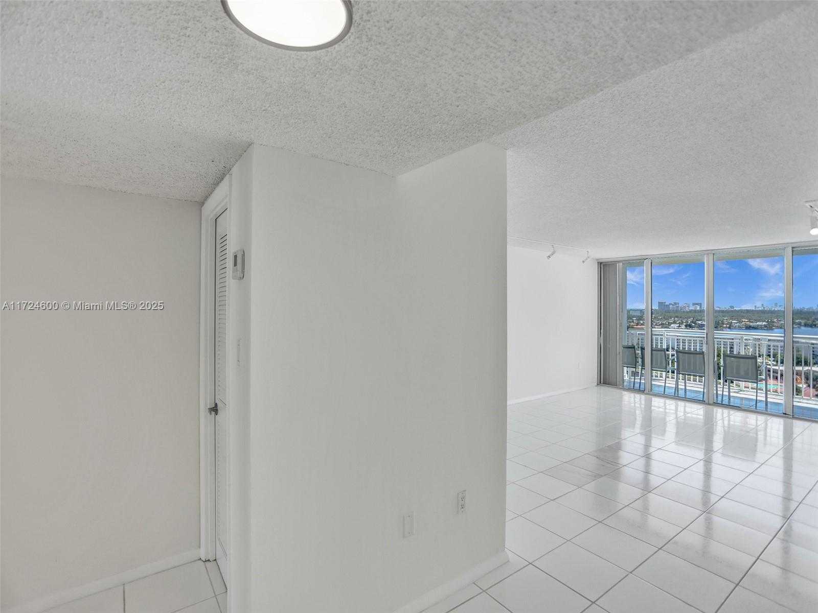 Small Image of 18071 BISCAYNE BLVD #1701, Aventura Number 2