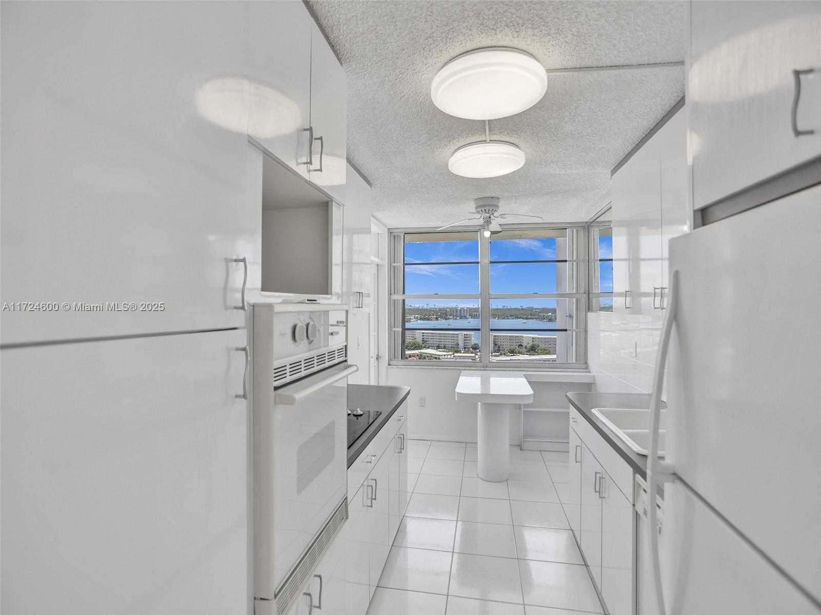 Small Image of 18071 BISCAYNE BLVD #1701, Aventura Number 21