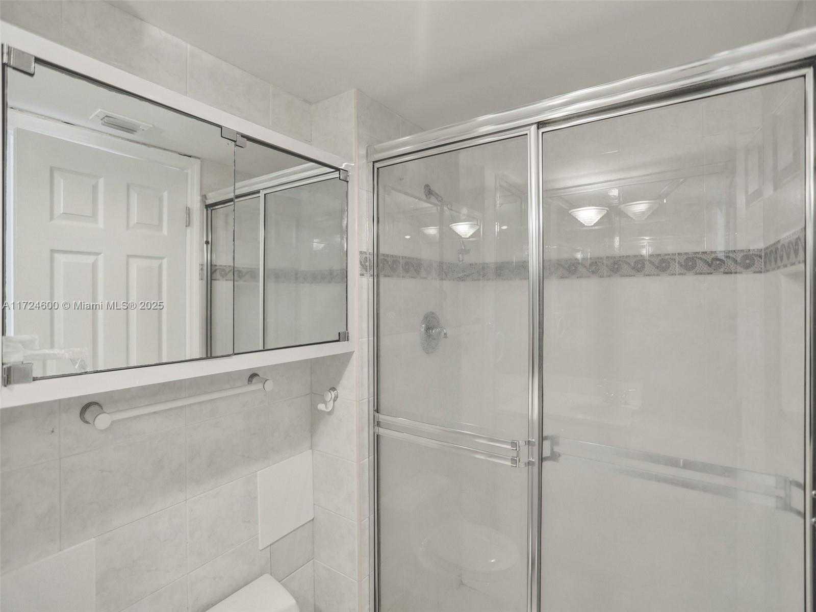 Small Image of 18071 BISCAYNE BLVD #1701, Aventura Number 23