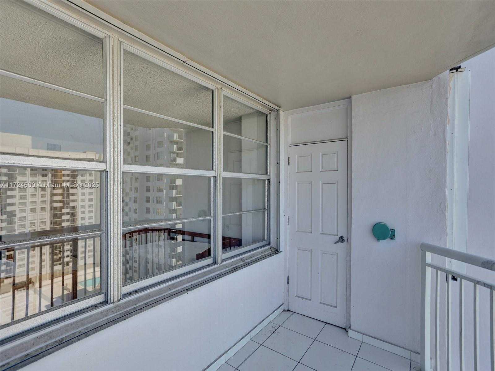 Small Image of 18071 BISCAYNE BLVD #1701, Aventura Number 40