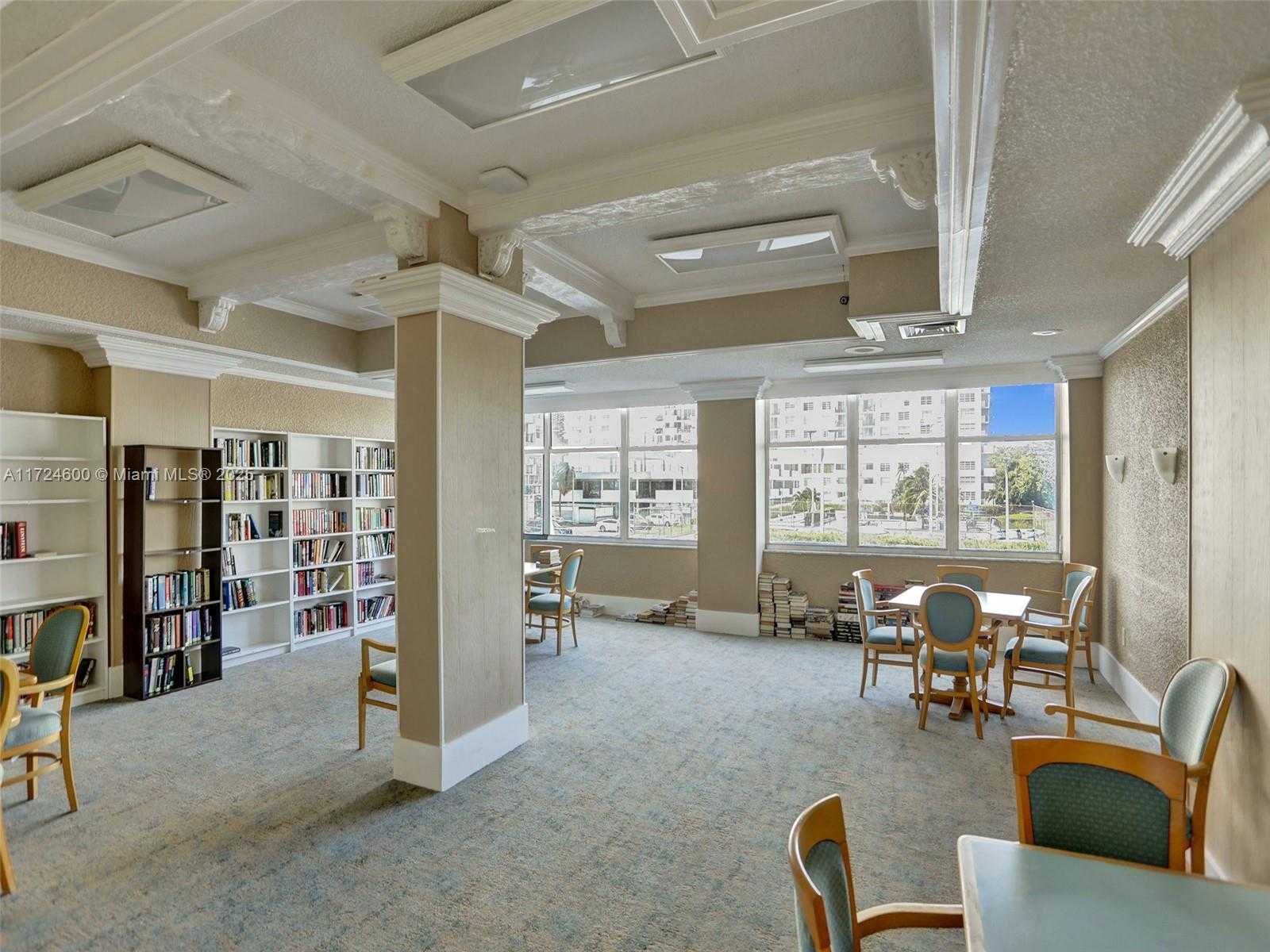 Small Image of 18071 BISCAYNE BLVD #1701, Aventura Number 44