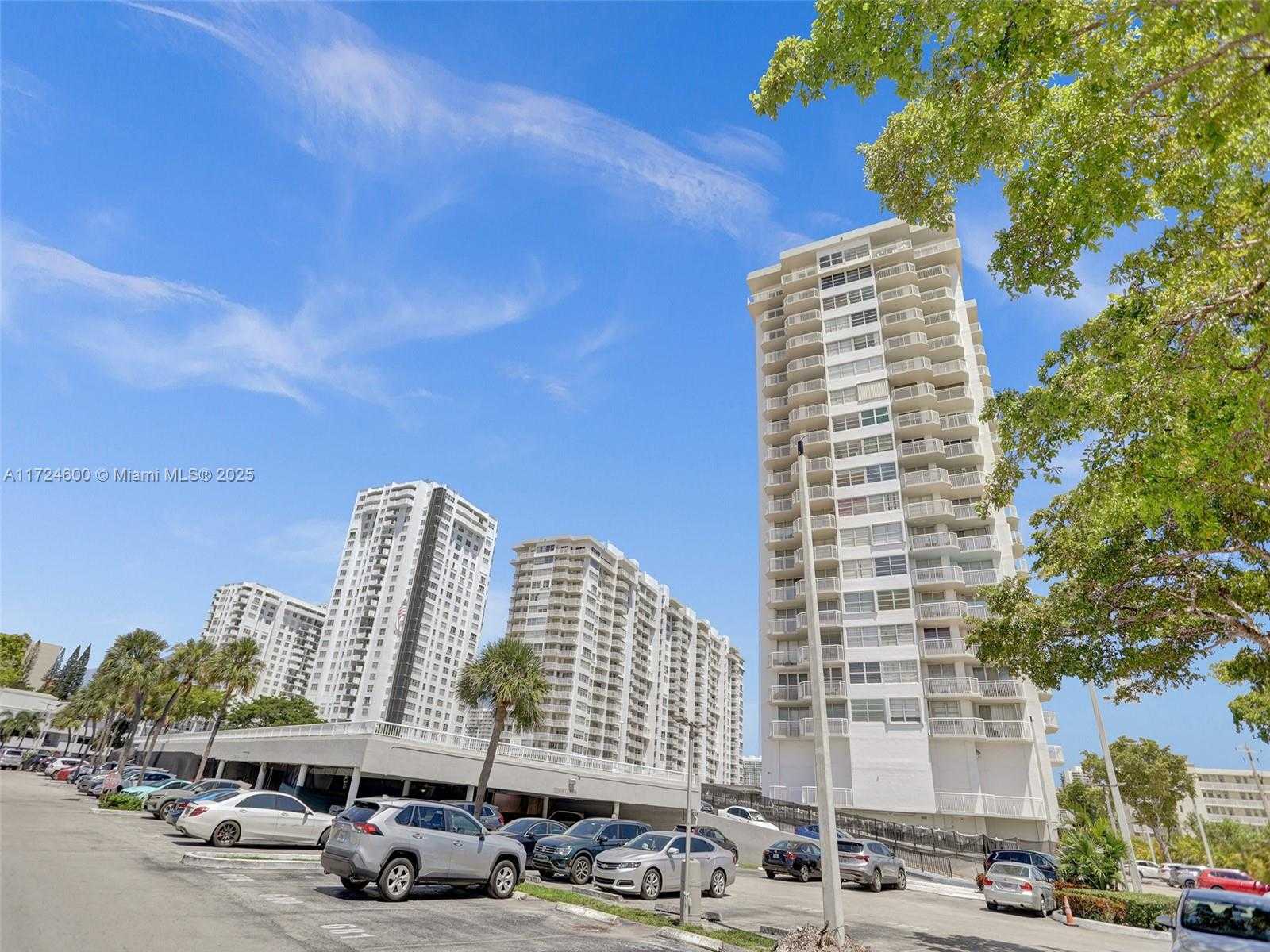 Small Image of 18071 BISCAYNE BLVD #1701, Aventura Number 52