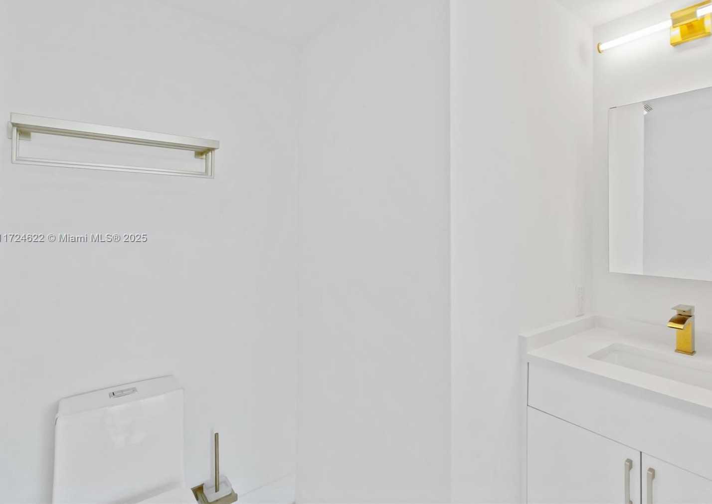 Small Image of 60 SOUTH WEST 13TH ST #4413, Miami Number 10