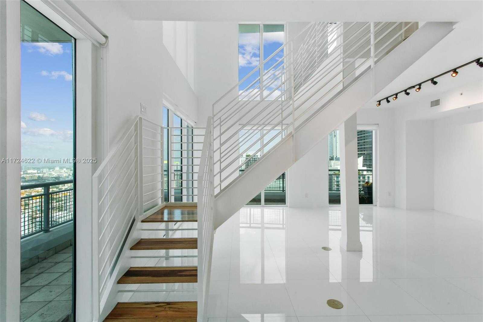 Small Image of 60 SOUTH WEST 13TH ST #4413, Miami Number 11