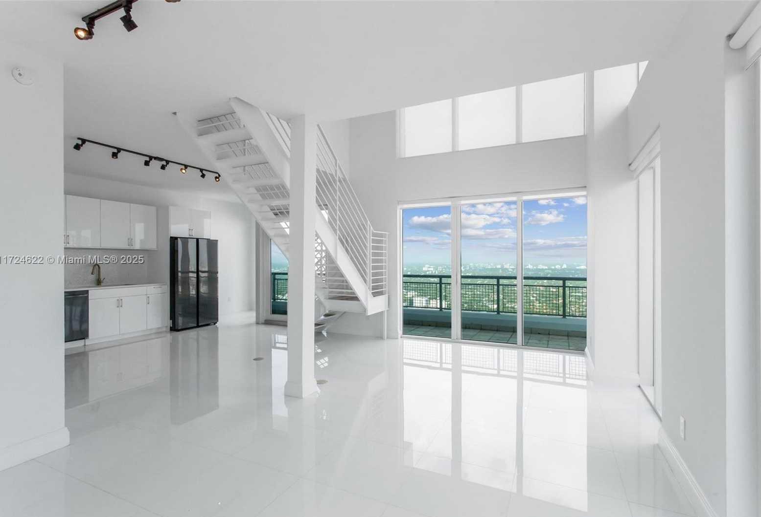 Small Image of 60 SOUTH WEST 13TH ST #4413, Miami Number 2