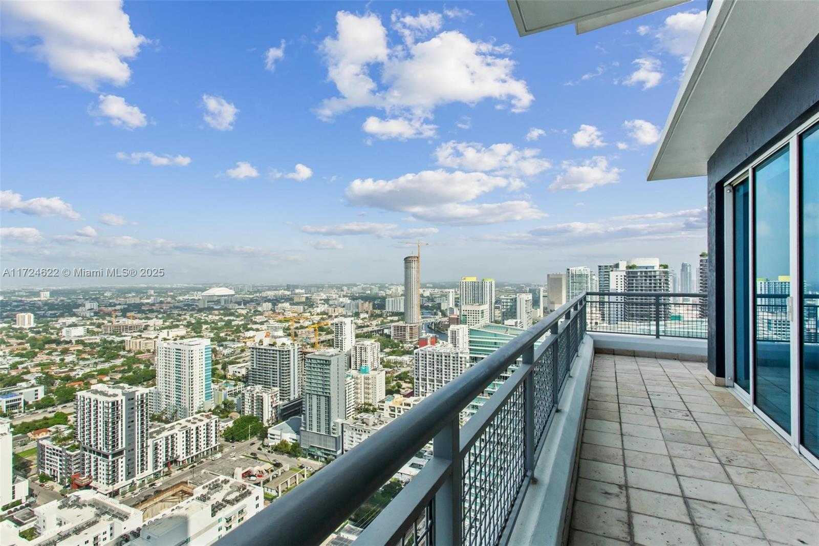 Small Image of 60 SOUTH WEST 13TH ST #4413, Miami Number 21
