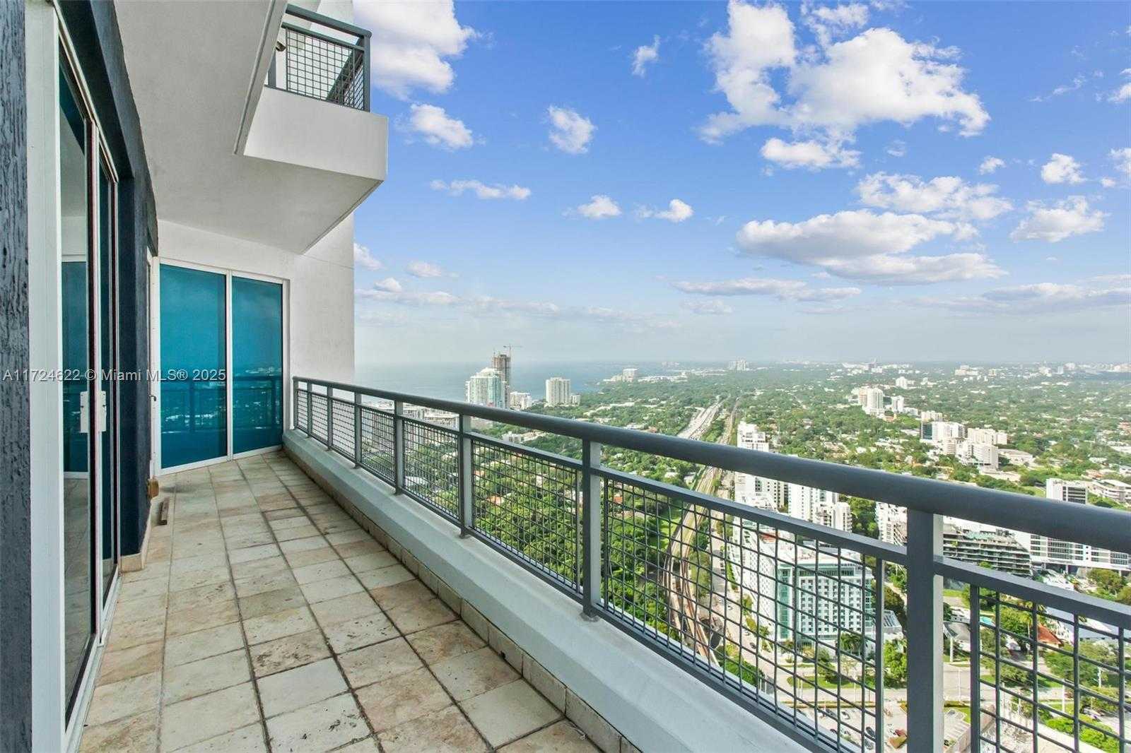 Small Image of 60 SOUTH WEST 13TH ST #4413, Miami Number 24