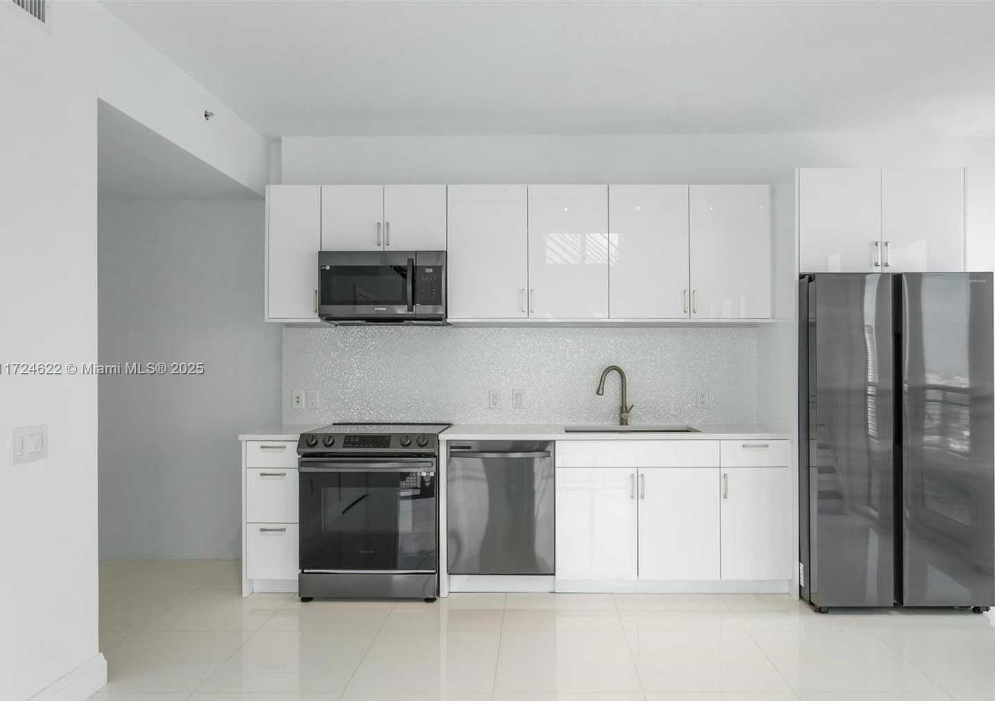 Small Image of 60 SOUTH WEST 13TH ST #4413, Miami Number 4
