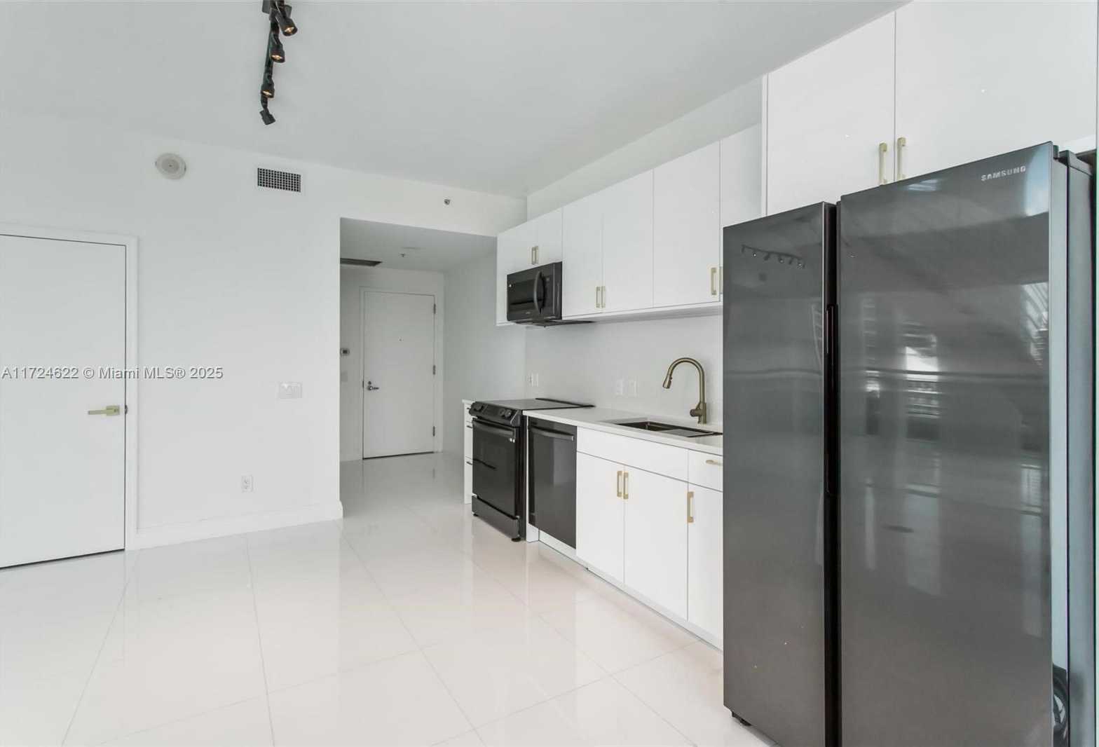 Small Image of 60 SOUTH WEST 13TH ST #4413, Miami Number 6