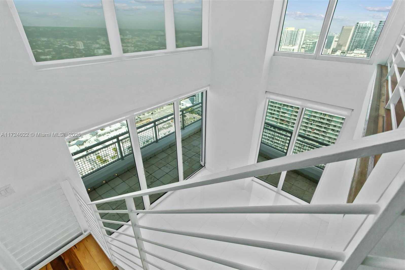Small Image of 60 SOUTH WEST 13TH ST #4413, Miami Number 9