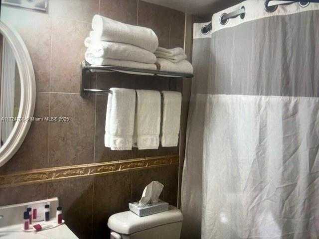 Small Image of 19201 COLLINS AVE #1009, Sunny Isles Beach Number 7