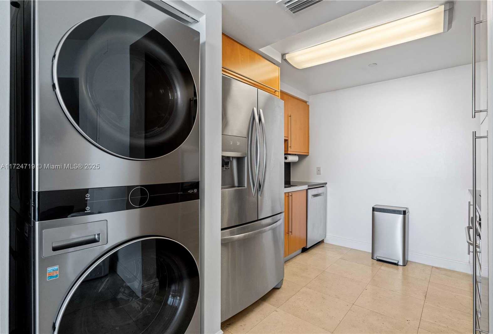 Small Image of 6365 COLLINS AVE #1909, Miami Beach Number 11