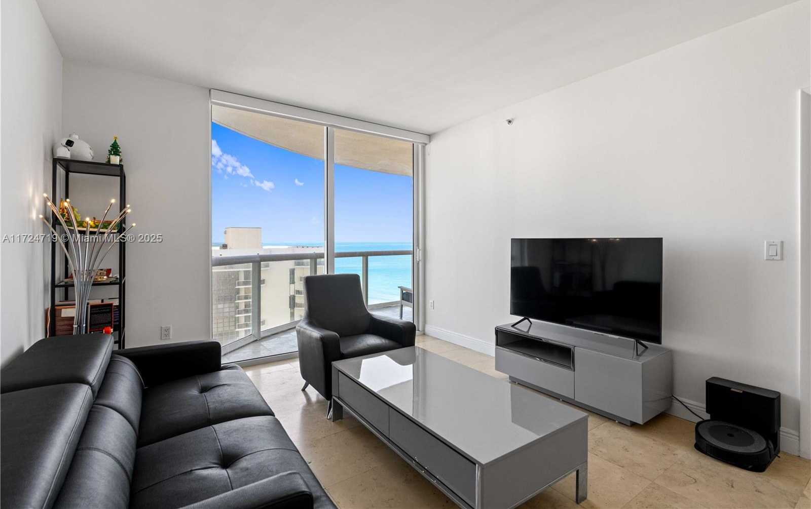 Small Image of 6365 COLLINS AVE #1909, Miami Beach Number 3