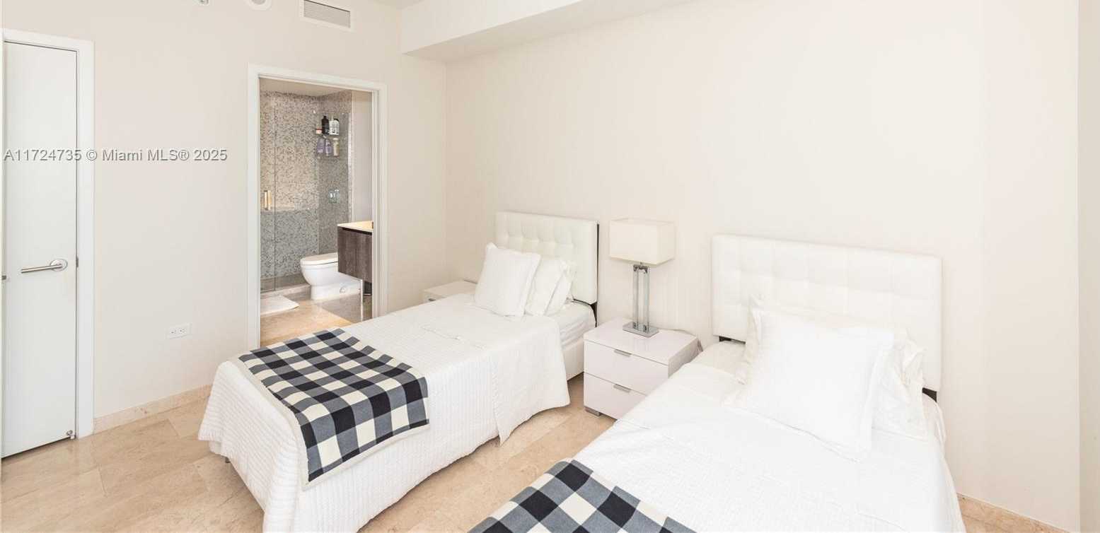 Small Image of 88 SOUTH WEST 7TH ST #3005, Miami Number 14