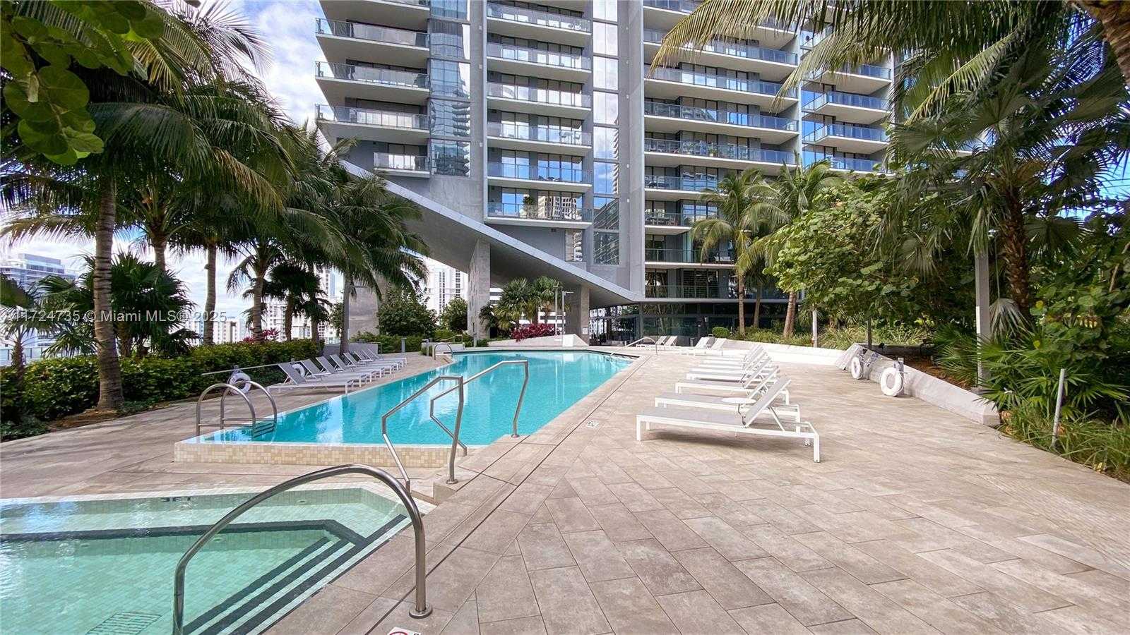 Small Image of 88 SOUTH WEST 7TH ST #3005, Miami Number 31