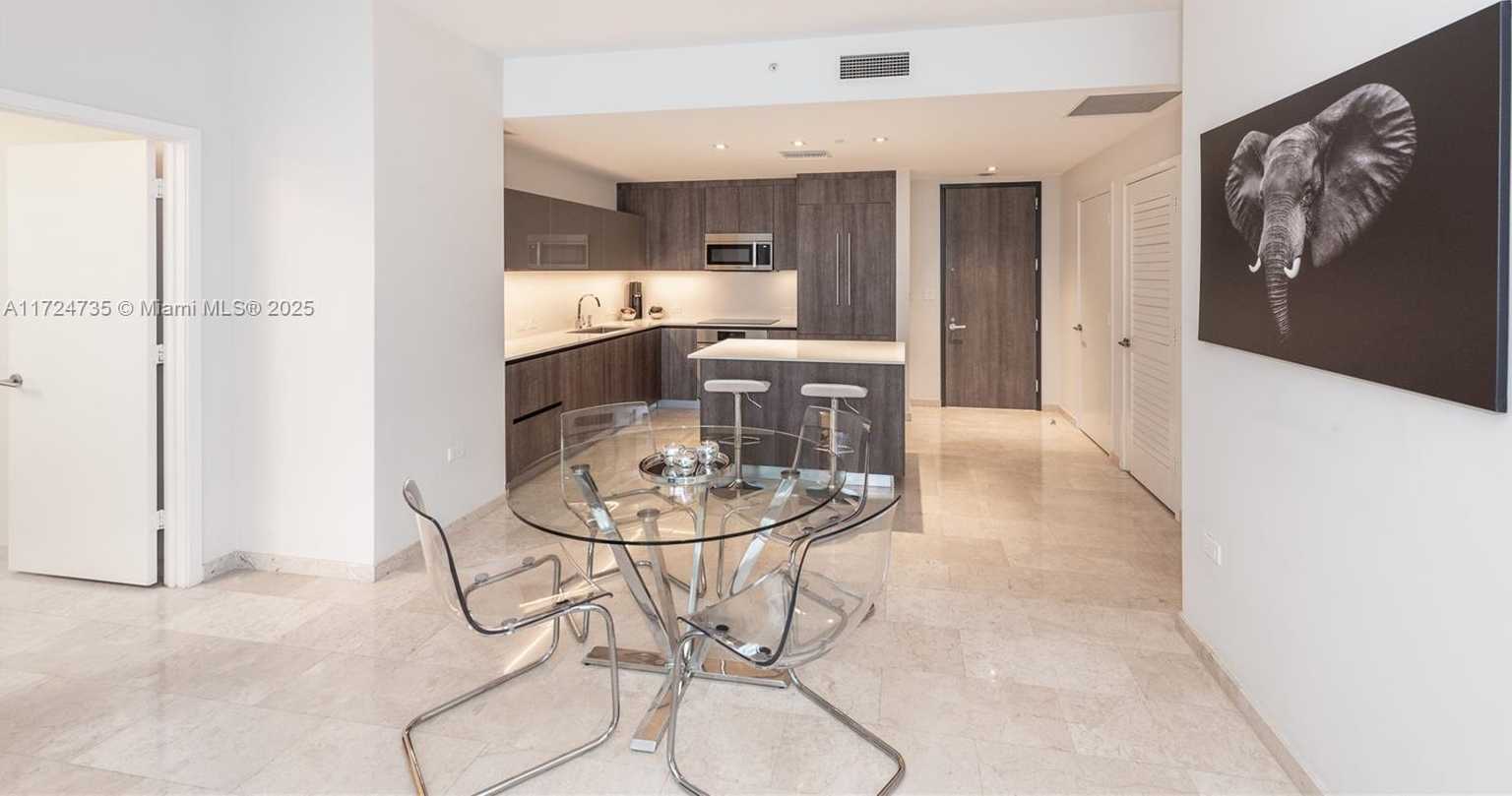 Small Image of 88 SOUTH WEST 7TH ST #3005, Miami Number 4
