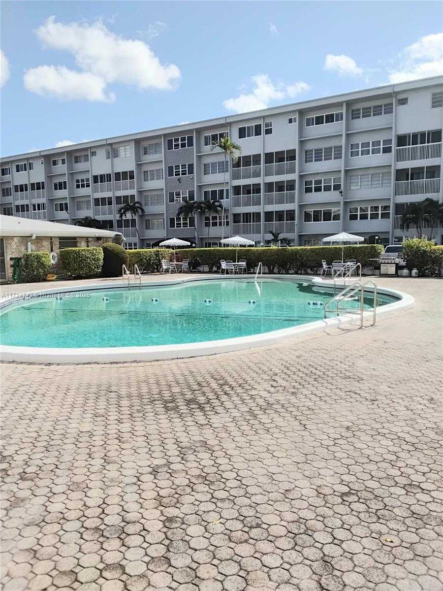 Small Image of 329 SOUTH EAST 3RD ST #105T, Hallandale Beach Number 16