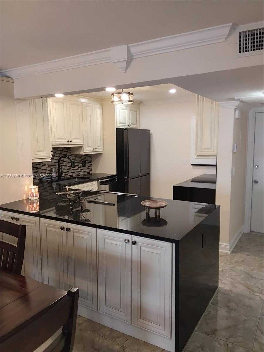 Small Image of 329 SOUTH EAST 3RD ST #105T, Hallandale Beach Number 3