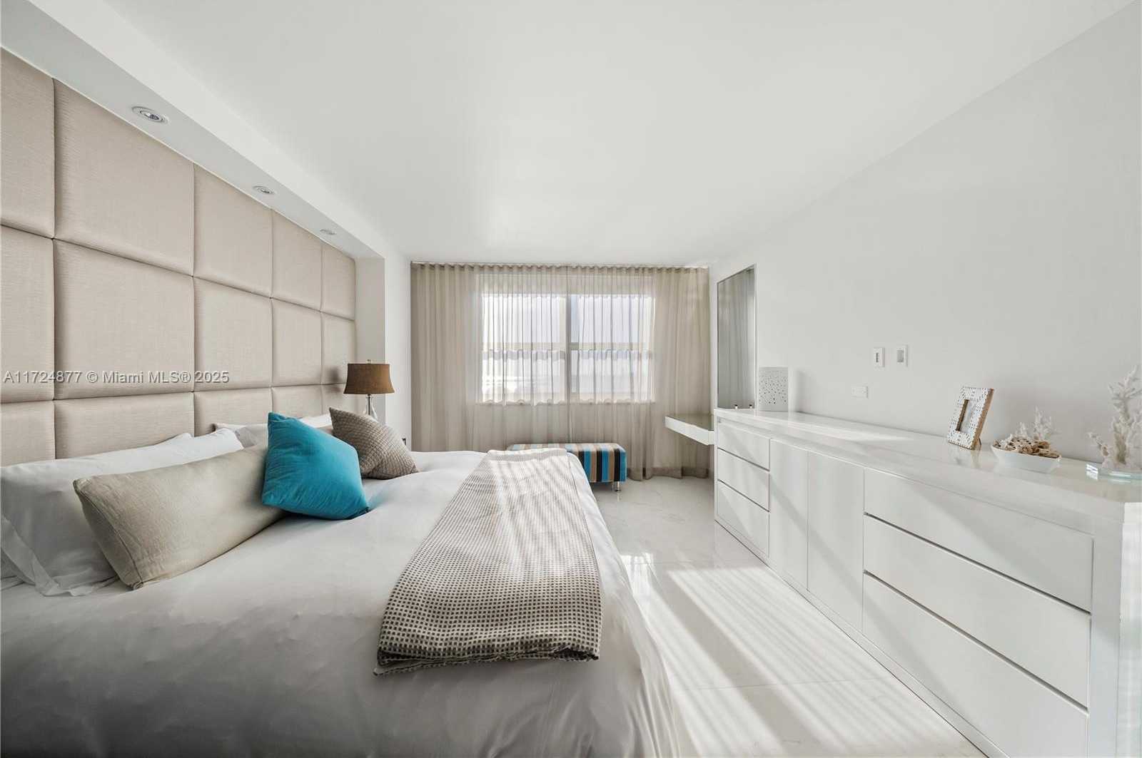 Small Image of 90 ALTON RD #3010, Miami Beach Number 13