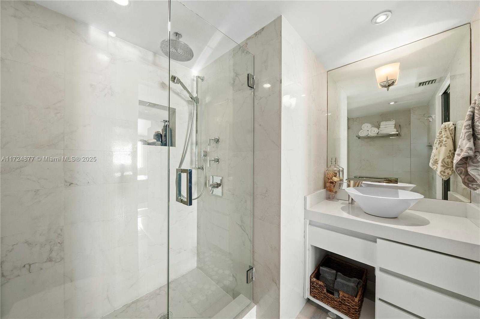 Small Image of 90 ALTON RD #3010, Miami Beach Number 19