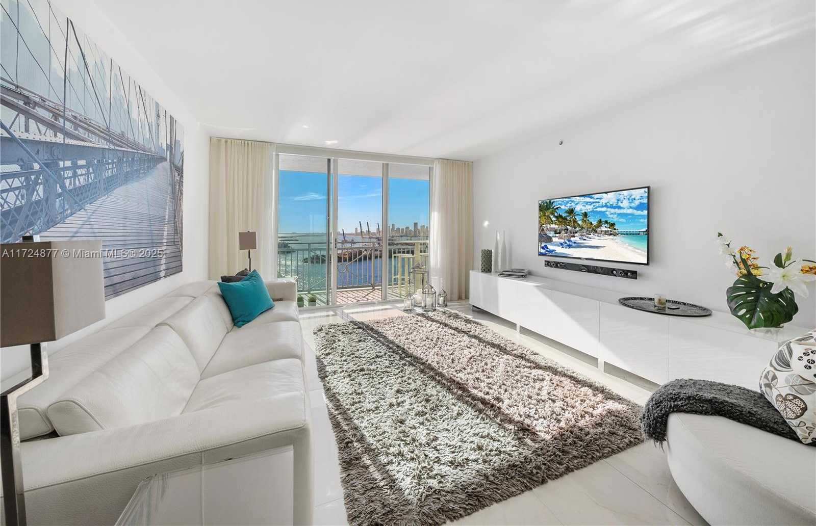Small Image of 90 ALTON RD #3010, Miami Beach Number 4