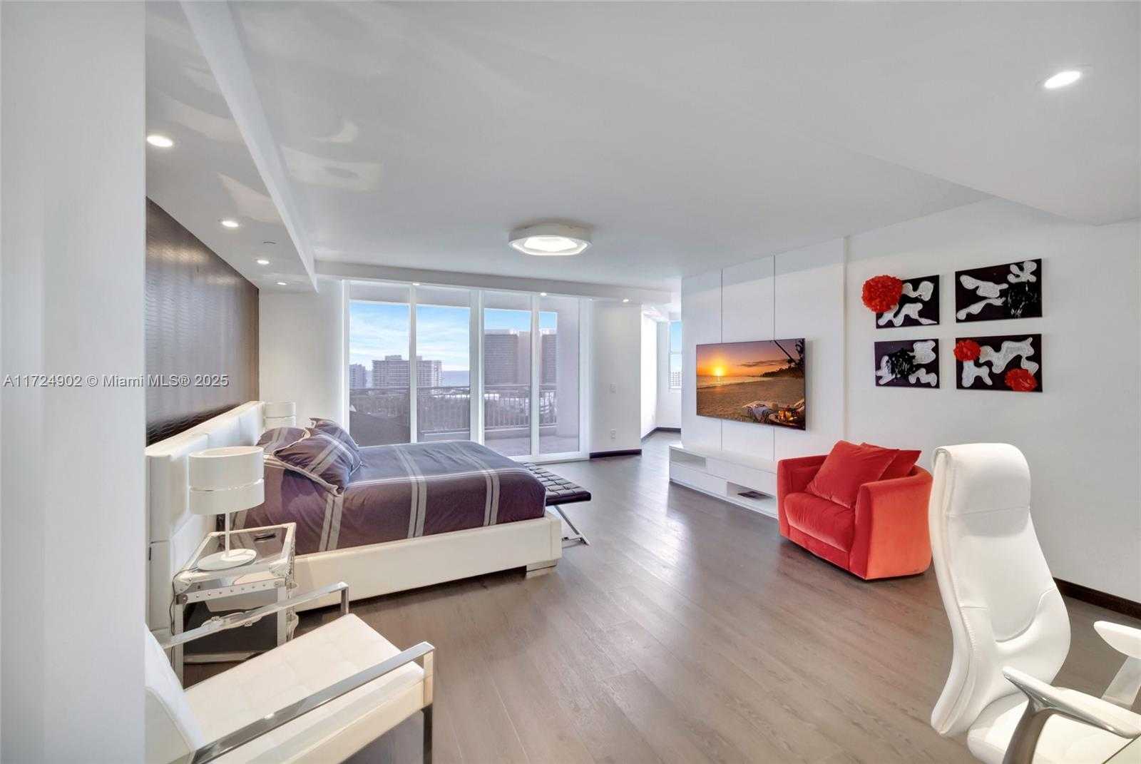 Small Image of 9751 EAST BAY HARBOR DRIVE #PHSB-1604, Bay Harbor Islands Number 18
