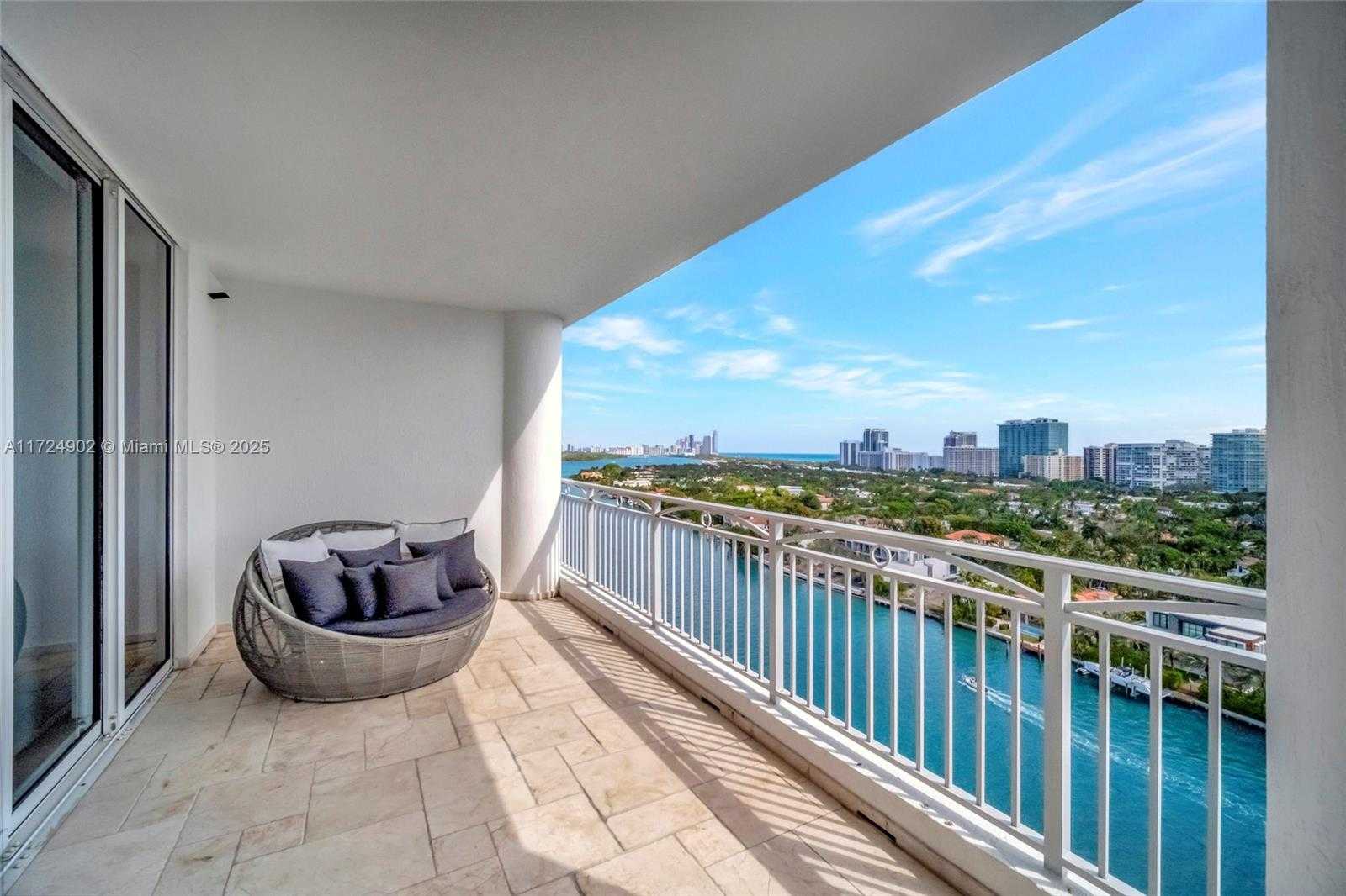 Small Image of 9751 EAST BAY HARBOR DRIVE #PHSB-1604, Bay Harbor Islands Number 23