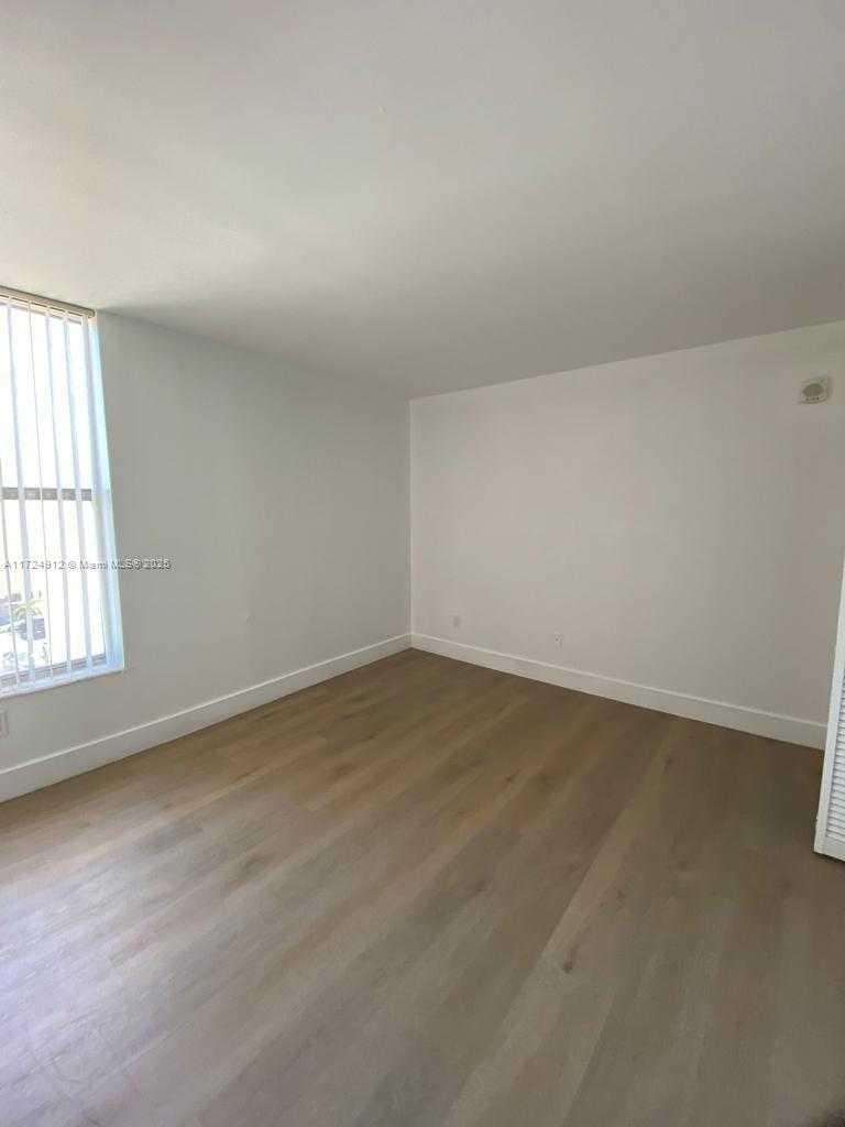 Small Image of 2000 NORTH EAST 135TH ST #510, North Miami Number 5