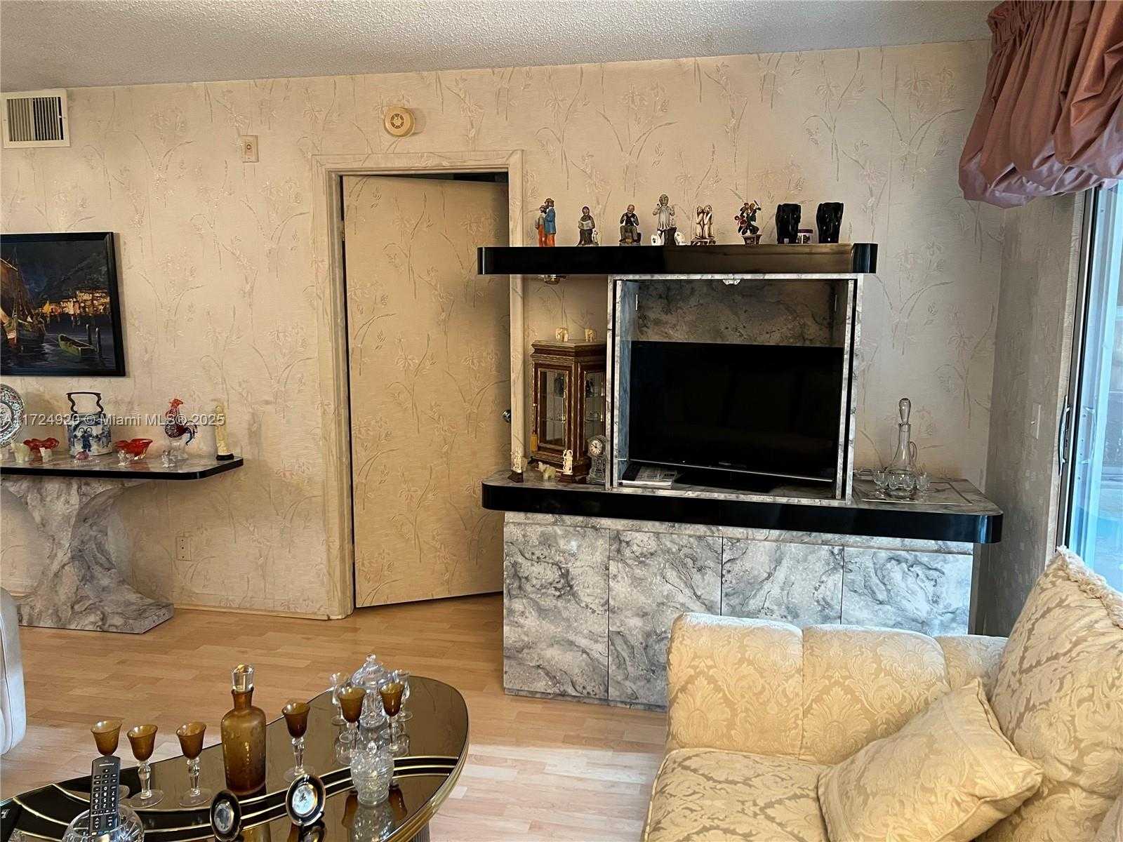 Small Image of 1300 SOUTH WEST 130TH AVE #101F, Pembroke Pines Number 12