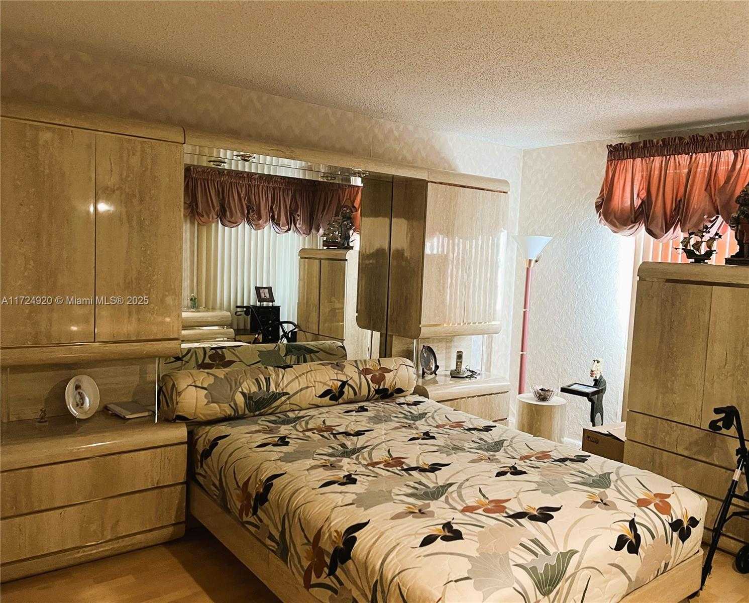 Small Image of 1300 SOUTH WEST 130TH AVE #101F, Pembroke Pines Number 15