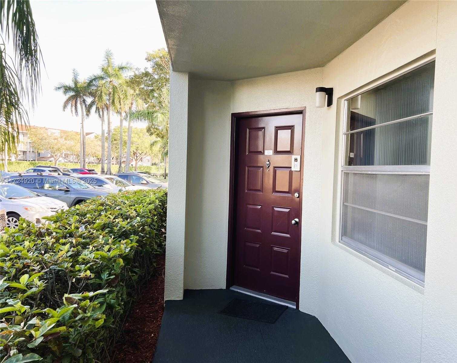 Small Image of 1300 SOUTH WEST 130TH AVE #101F, Pembroke Pines Number 2