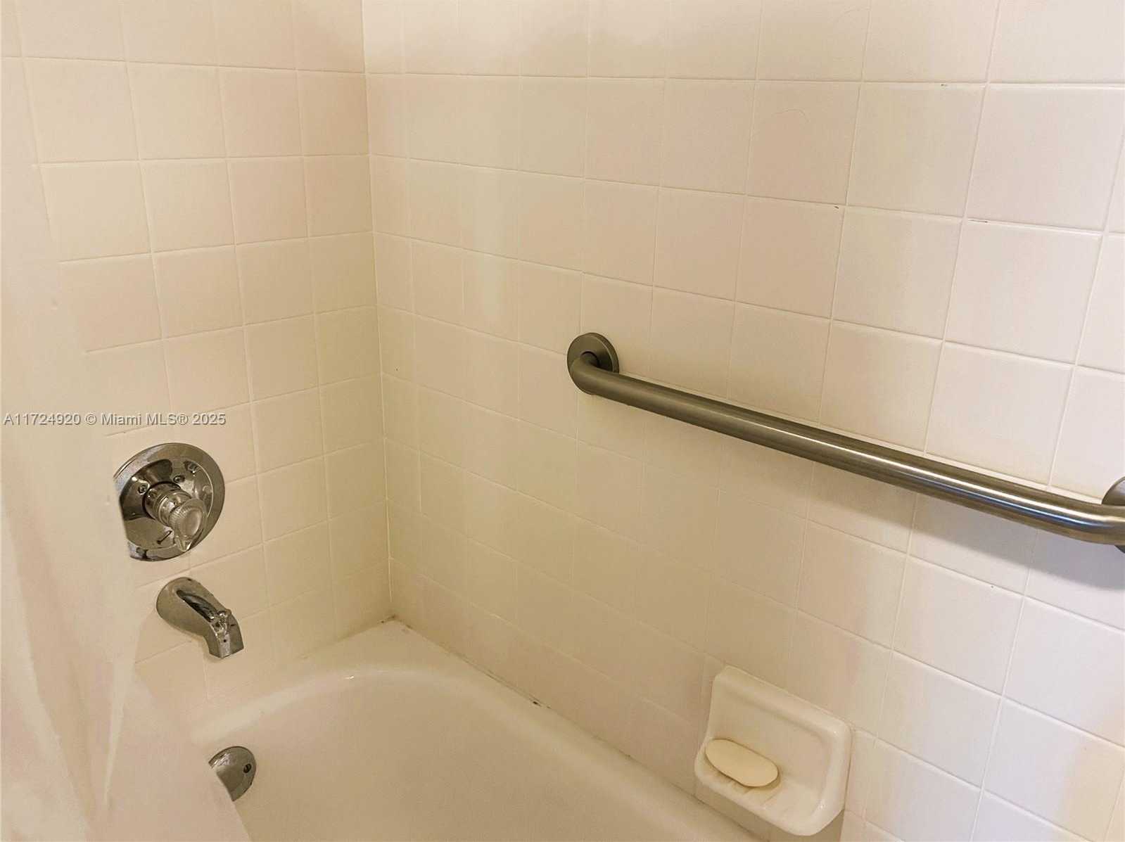 Small Image of 1300 SOUTH WEST 130TH AVE #101F, Pembroke Pines Number 21