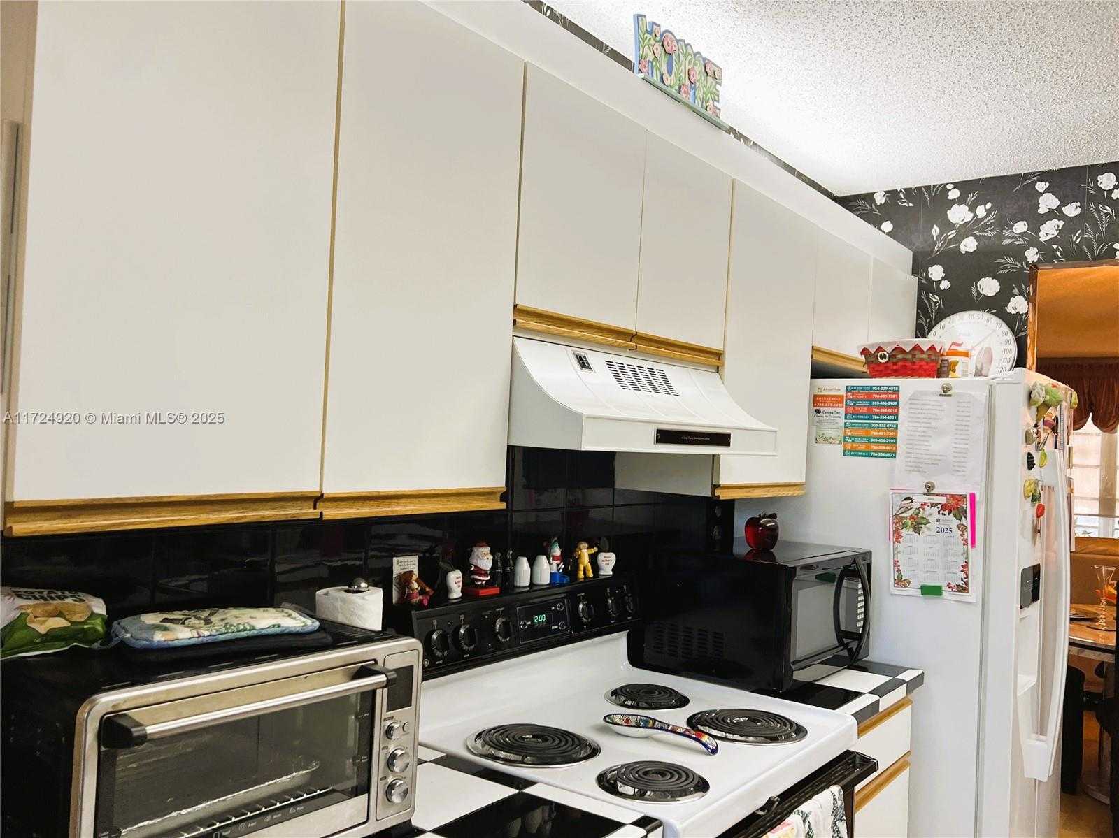 Small Image of 1300 SOUTH WEST 130TH AVE #101F, Pembroke Pines Number 23