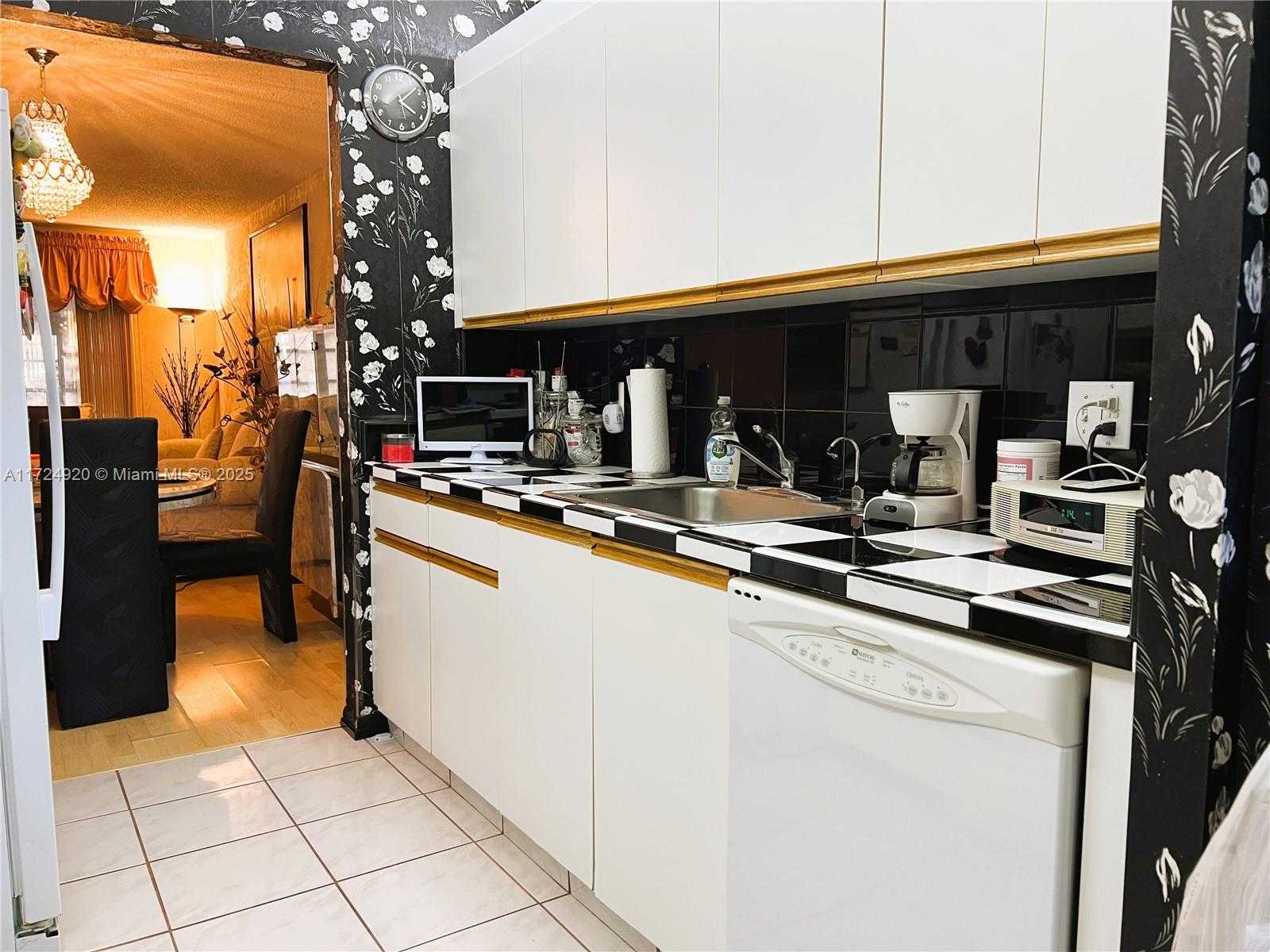 Small Image of 1300 SOUTH WEST 130TH AVE #101F, Pembroke Pines Number 26