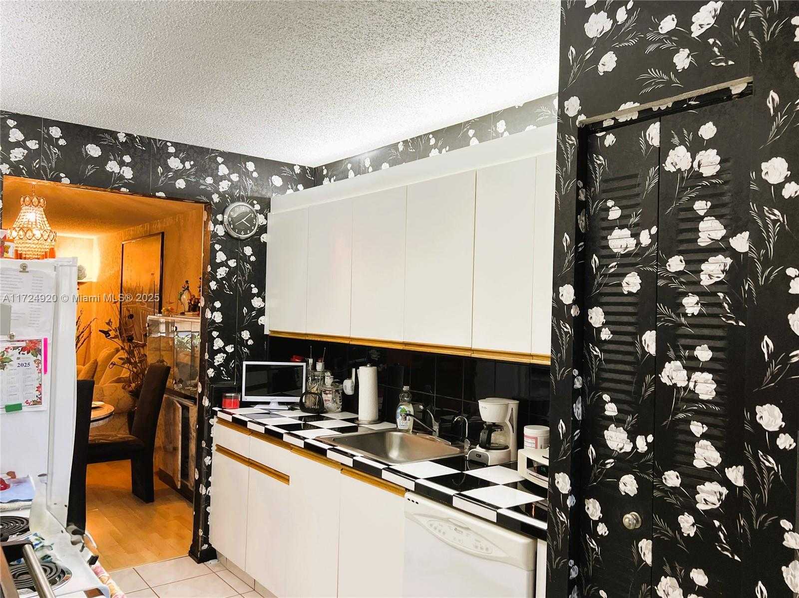 Small Image of 1300 SOUTH WEST 130TH AVE #101F, Pembroke Pines Number 27