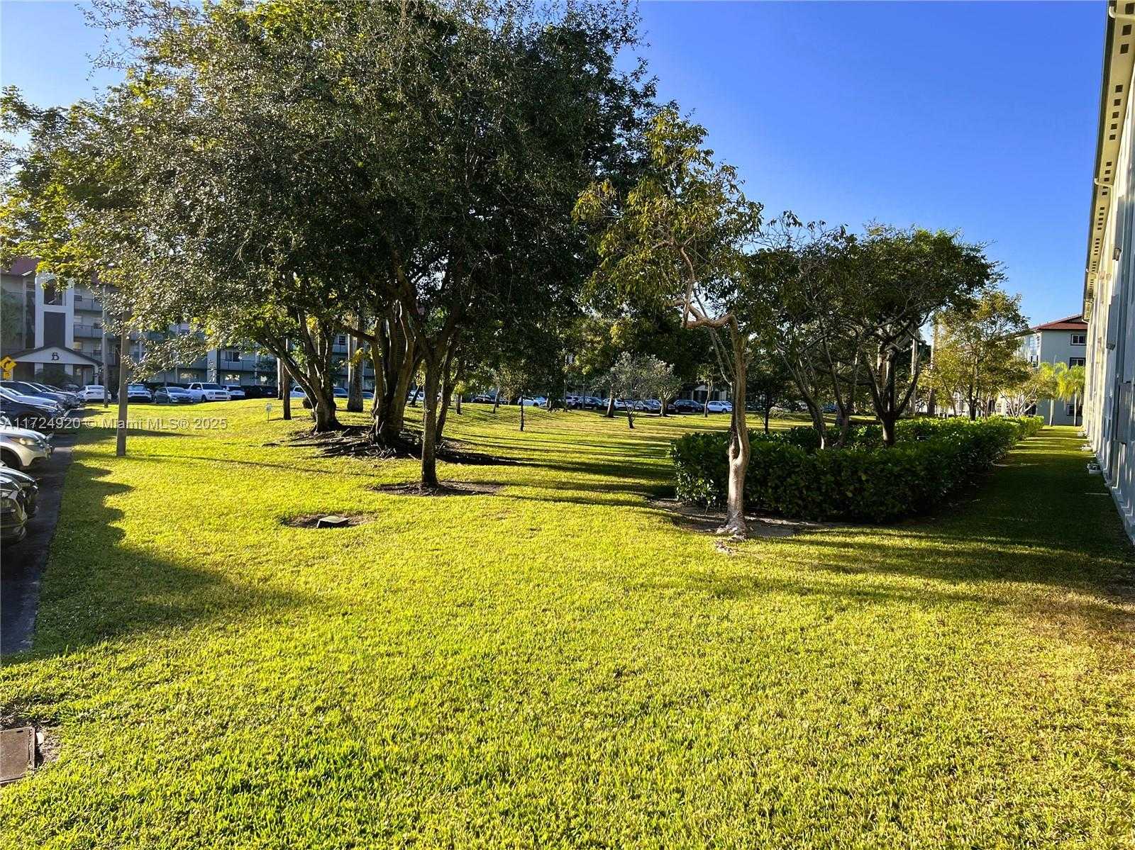 Small Image of 1300 SOUTH WEST 130TH AVE #101F, Pembroke Pines Number 33